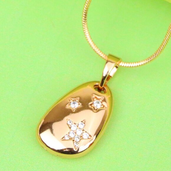 "Rose Gold Oval Pendant with Star Design, XPPT1310 - Picture 1 of 12